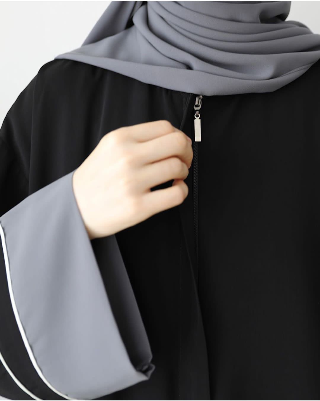 Crown Abaya