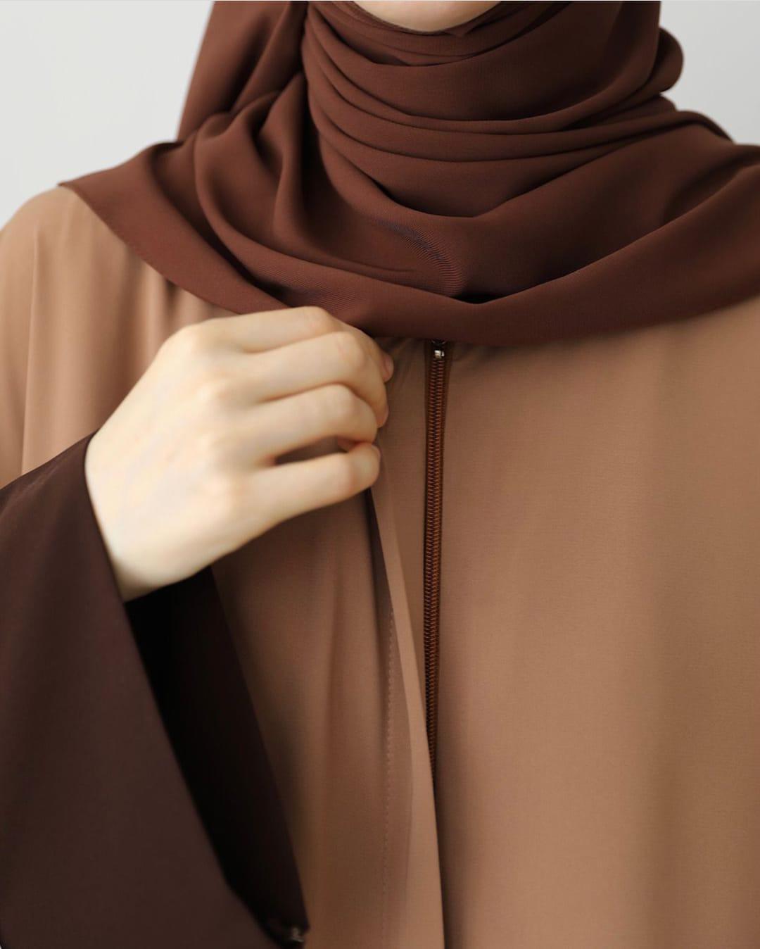 Crown Abaya