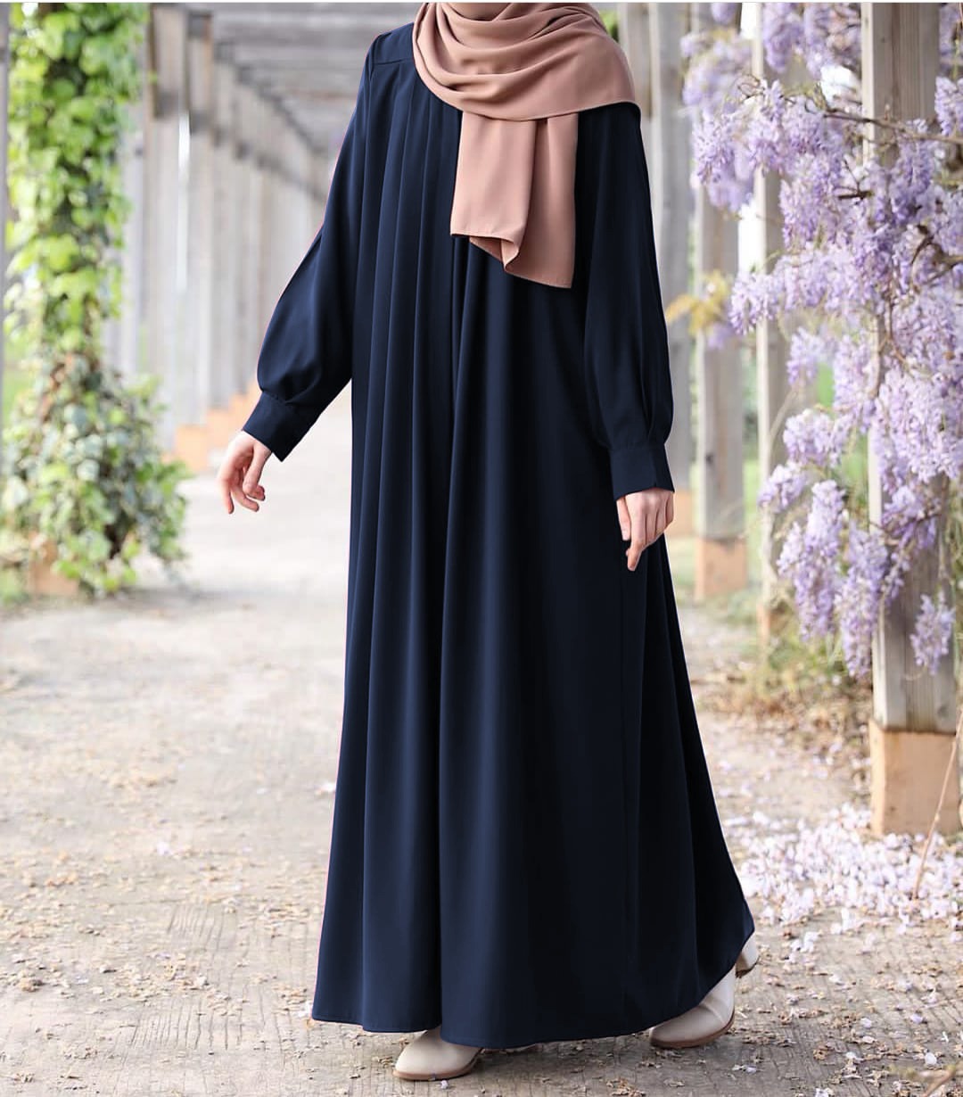 Belth Abaya And Stroller